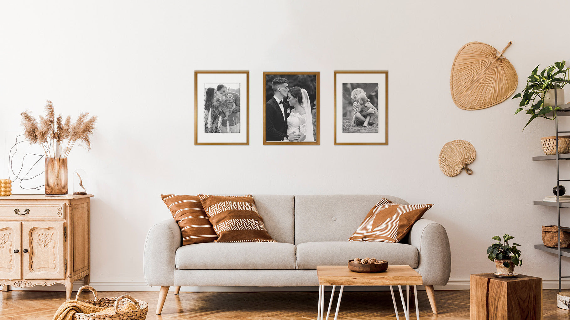 Minimalist Décor in Living Room