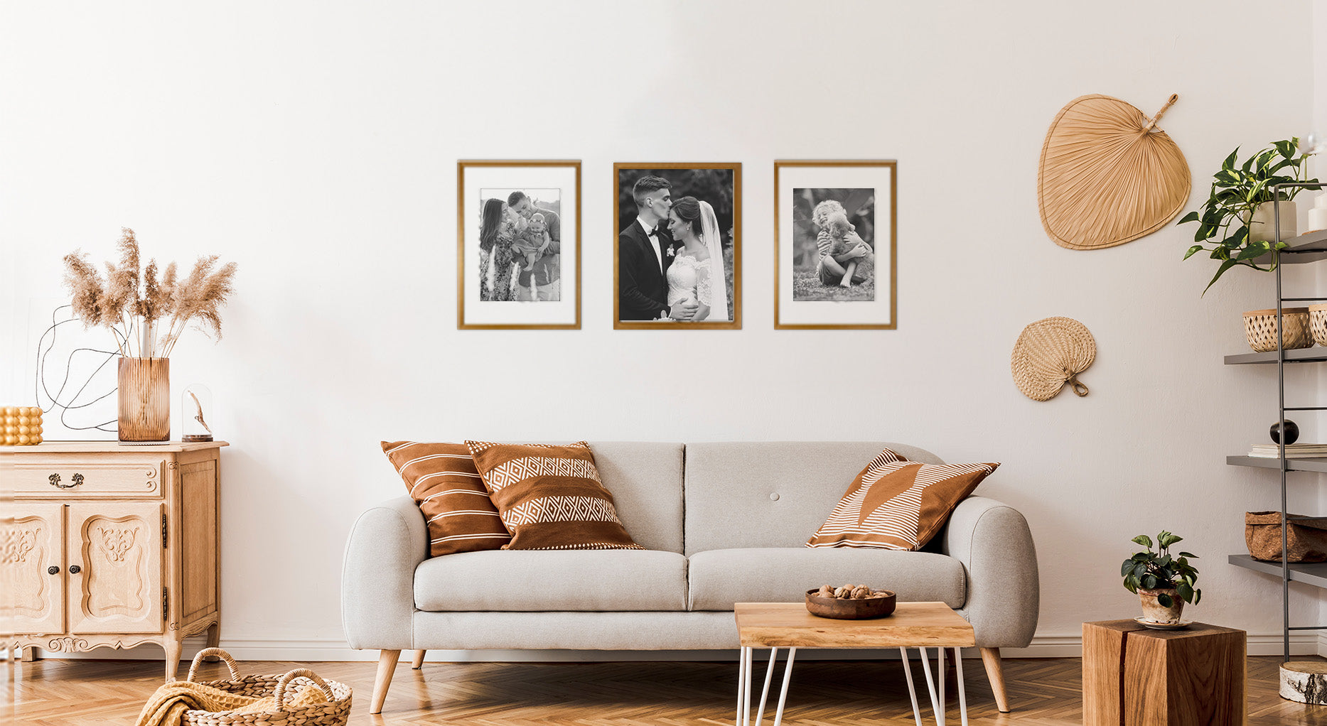 Minimalist Décor in Living Room