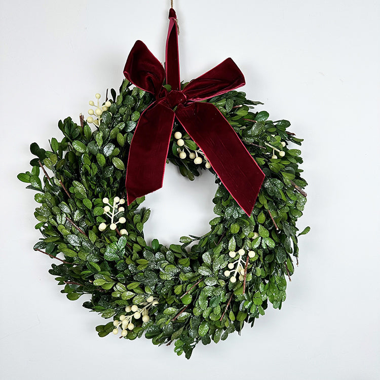 Wreaths, Garlands and Tree Decorations | Photo Frames & Art