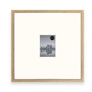 18x18" for 6x4" Wooden Oak Effect Photo Frame | Hartland Collection