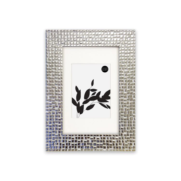 Everyday 6x4 Photo Frame With Mount | Henley Chrome