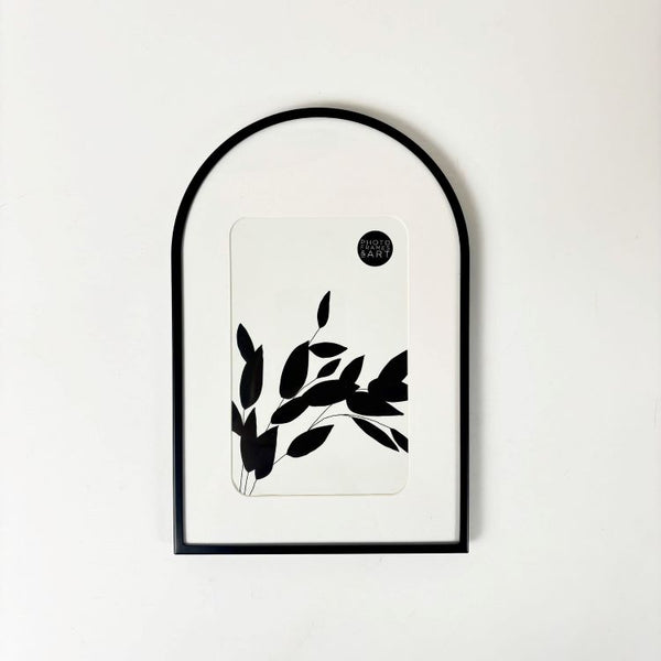 Black Metal Arch Photo Frame | Available in 2 sizes
