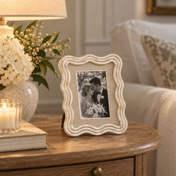 Cream Wavy Wooden Photo Frame with Linen Mount  | 6x4" print